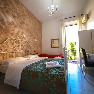 Otel Pisa, Roma